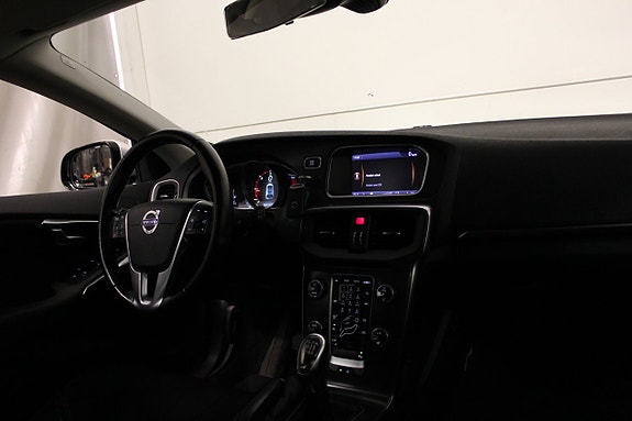 Volvo V40 14 of 17