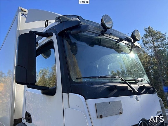 Mercedes-Benz Antos Skåpbil med bakgavellyft (220,000:- ex m 14 of 24
