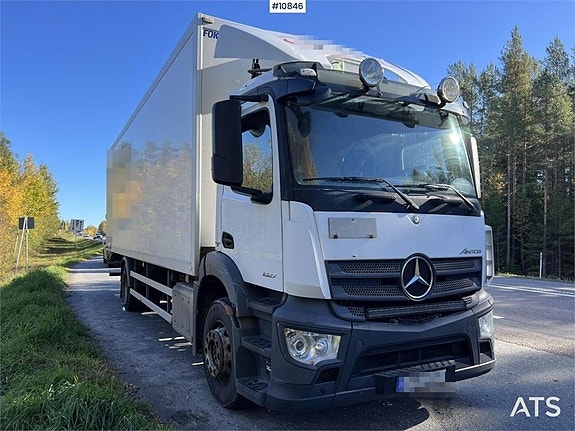 Mercedes-Benz Antos Skåpbil med bakgavellyft (220,000:- ex m 2 of 24