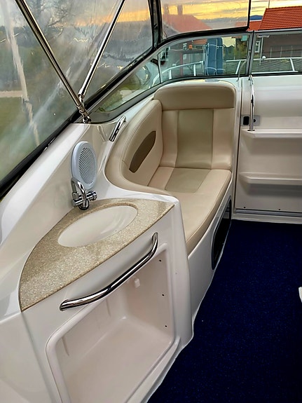 Chaparral 250 Signature 8 of 10