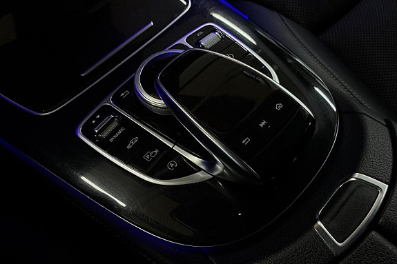Mercedes-Benz E220 d 26 of 28