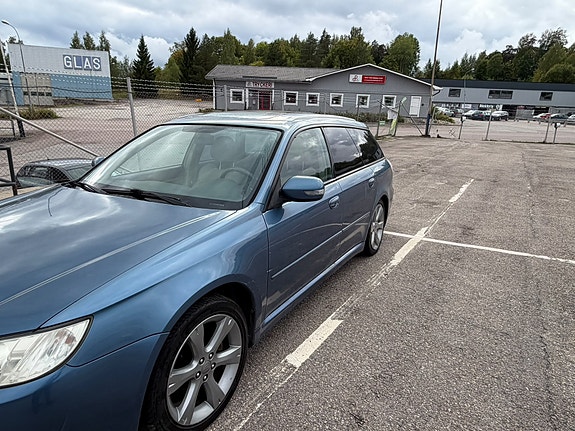 Subaru Legacy 9 of 11