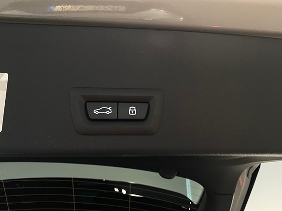 BMW iX3 14 of 18