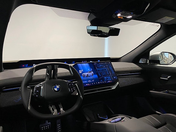 BMW iX3 9 of 18