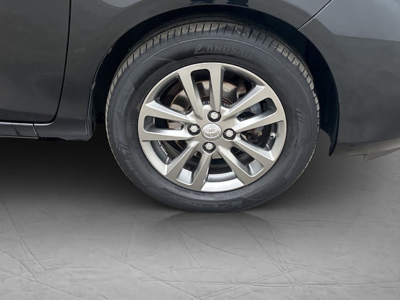 Toyota Yaris 26 of 26