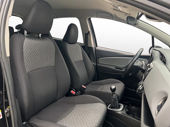 Toyota Yaris 14 of 26