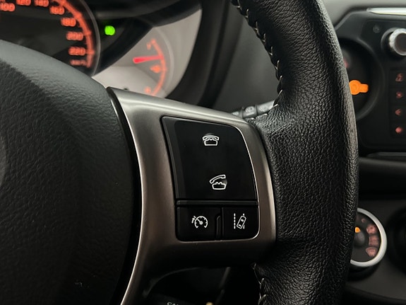 Toyota Yaris 18 of 26