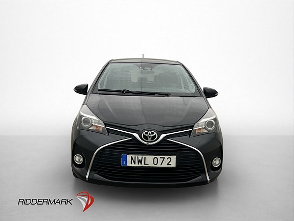 Toyota Yaris 2 of 26