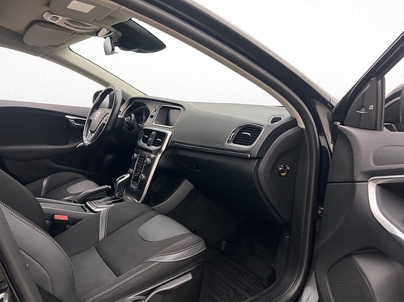 Volvo V40 13 of 26