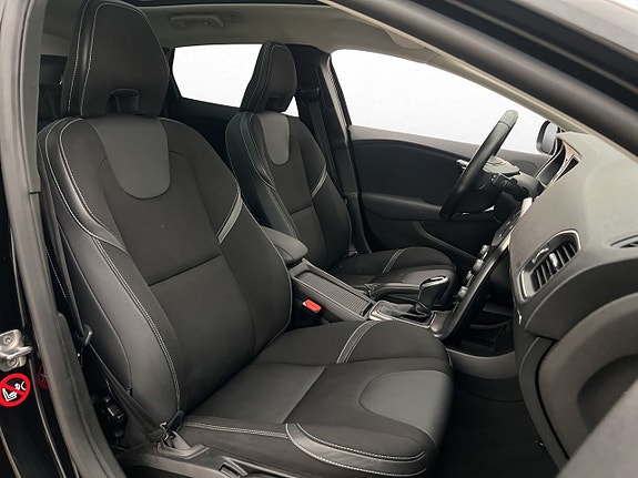 Volvo V40 12 of 26