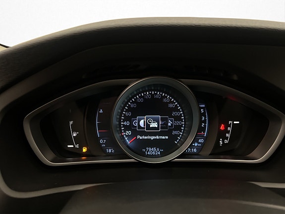 Volvo V40 15 of 26