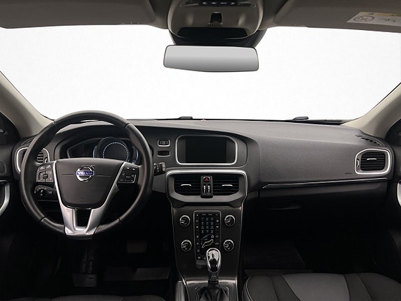 Volvo V40 14 of 26