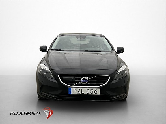 Volvo V40 2 of 26