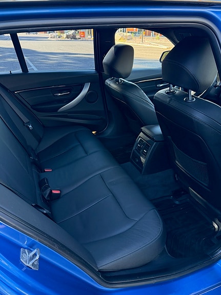 BMW 320d 5 of 5