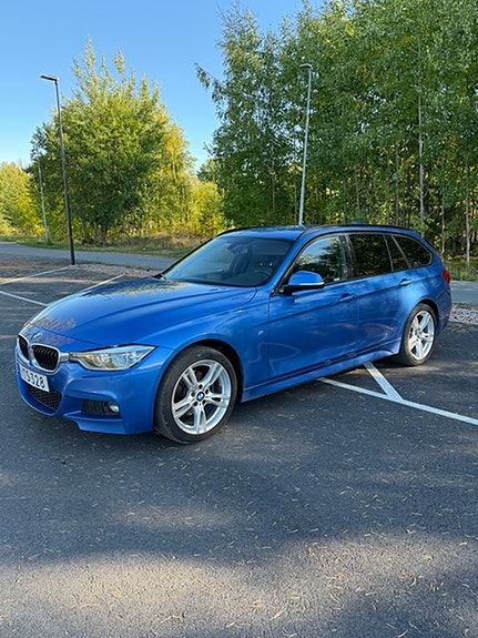 BMW 320d 2 of 5