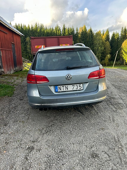 Volkswagen Passat 3 of 5