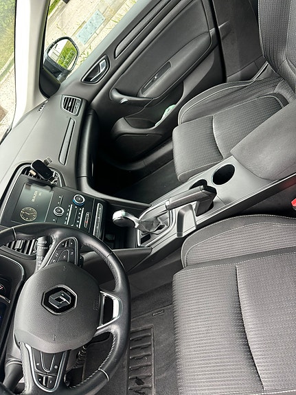 Renault Megane IV 6 of 6