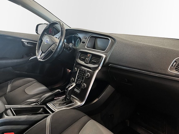 Volvo V40 9 of 11