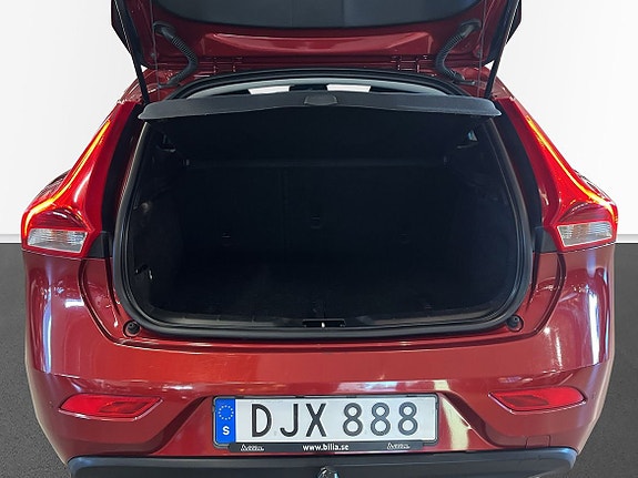 Volvo V40 6 of 11