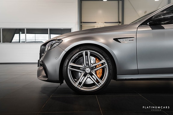 Mercedes-Benz E63 28 of 28