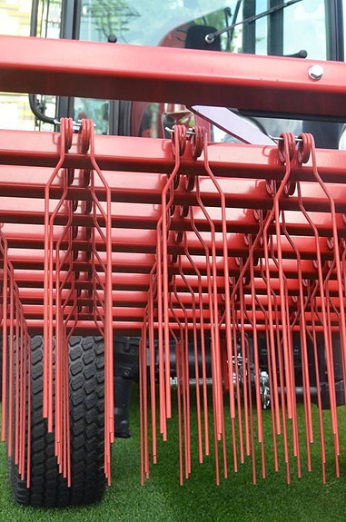 Spin-Rake 300 – ogräs, mossa & gräsrenovering 3 m 2 of 4