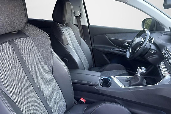 Peugeot 5008 21 of 30