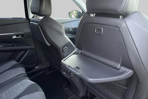 Peugeot 5008 17 of 30