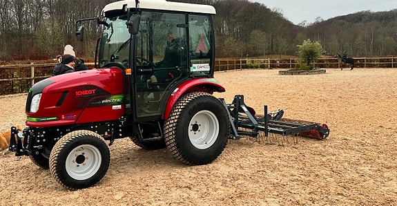 Knegt 404G2E eltraktor – välutrustad DEMO 4 of 8