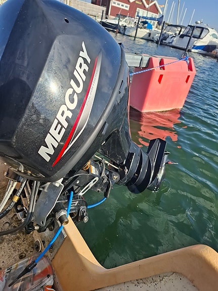 Hard topp båt säljes plus motor 5 of 9