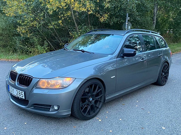 BMW 320d 2 of 7