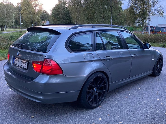 BMW 320d 3 of 7