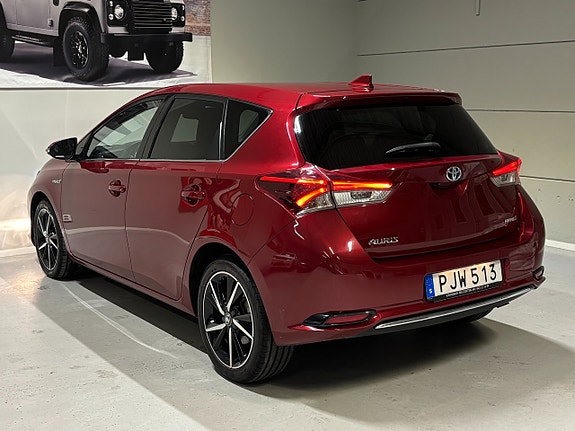 Toyota Auris 13 of 17
