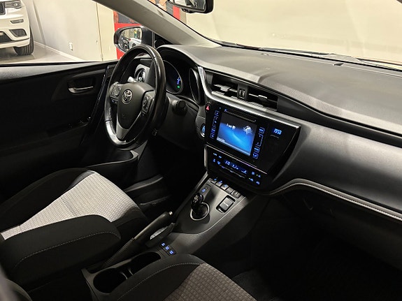 Toyota Auris 17 of 17