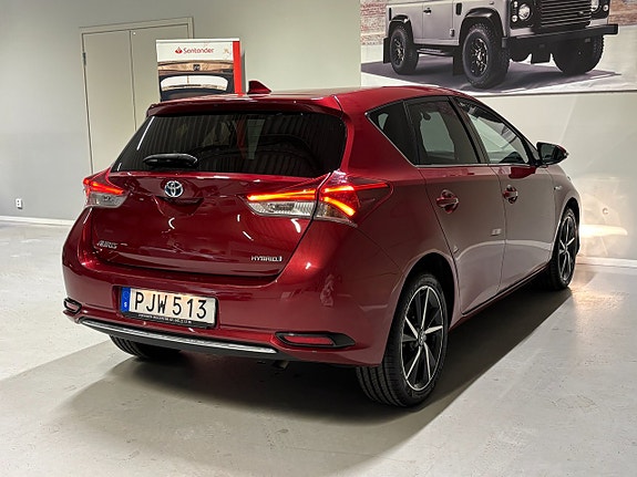 Toyota Auris 16 of 17