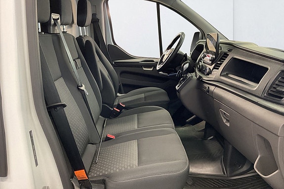 Ford Transit Custom 10 of 12