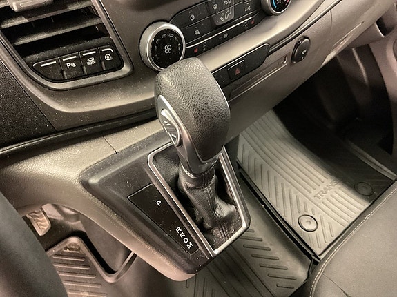 Ford Transit Custom 12 of 12