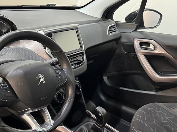 Peugeot 2008 6 of 8