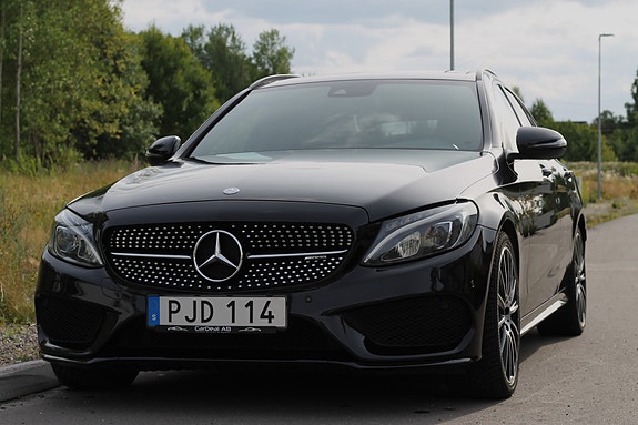 Mercedes-Benz C43 2 of 11