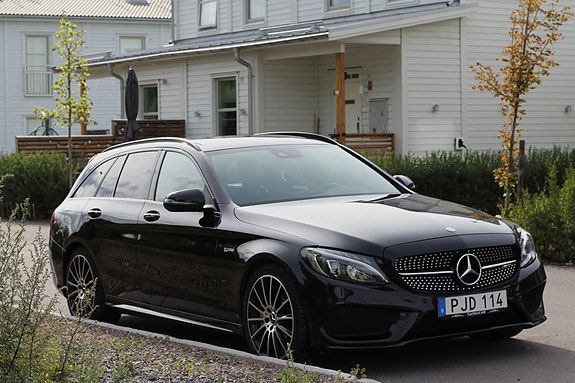 Mercedes-Benz C43 6 of 11