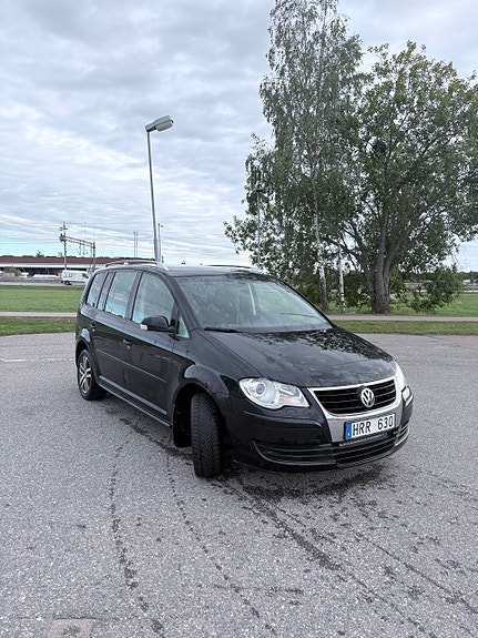 Volkswagen Touran 5 of 5
