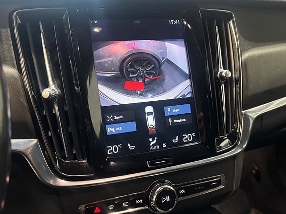 Volvo V90 Cross Country 10 of 12