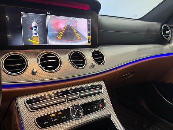 Mercedes-Benz E220 d 13 of 15
