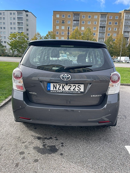 Toyota Verso 4 of 12