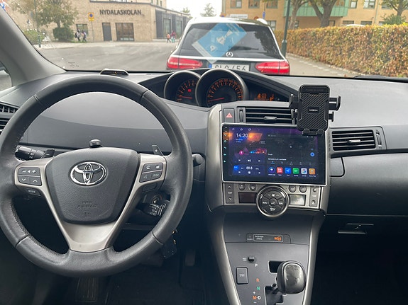 Toyota Verso 9 of 12