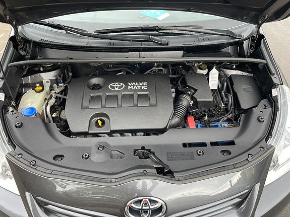 Toyota Verso 11 of 12