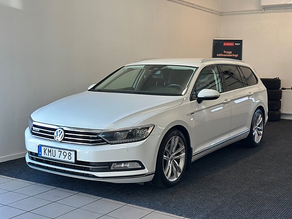 Volkswagen Passat 4 of 24