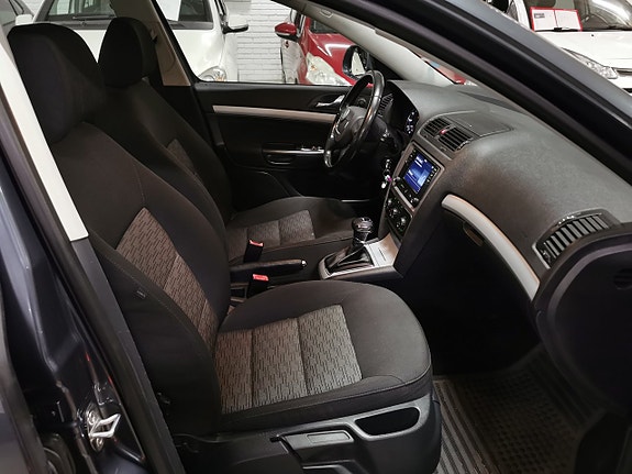 Skoda Octavia 10 of 18
