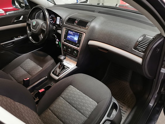 Skoda Octavia 9 of 18