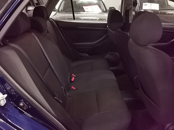 Toyota Avensis 11 of 17