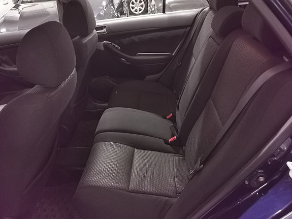 Toyota Avensis 12 of 17